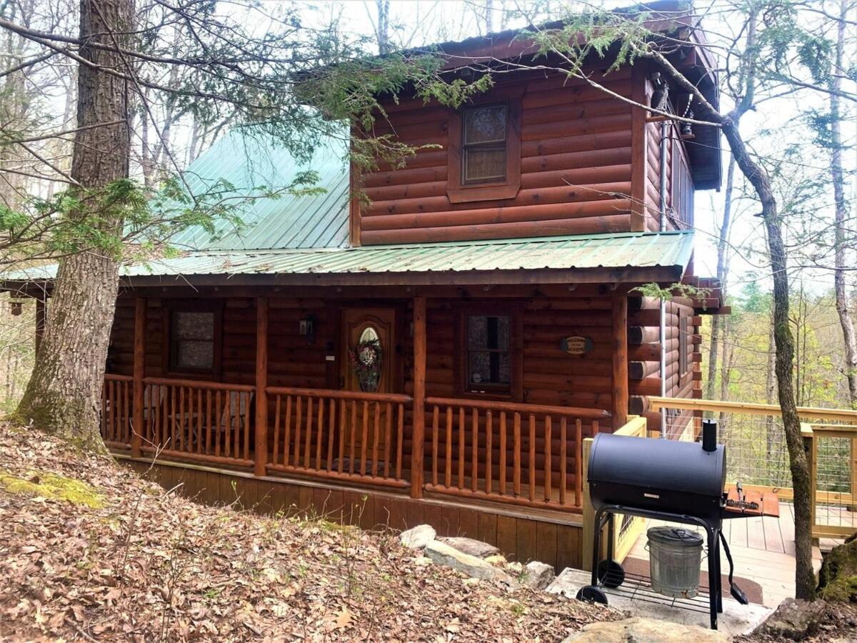 Mountain Joy -Private Treehouse Style Cabin That Sleeps 4-Free Tickets Гетлинбург Екстериор снимка